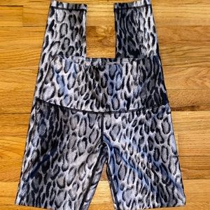 LiveLovePlayground Grey Cheetah Workout Leggings